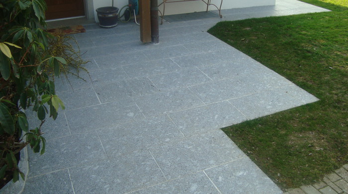 Granitplatten-Eingangsbereich.JPG